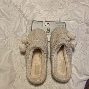 BANDOLINO WOMEN SLIPPERS